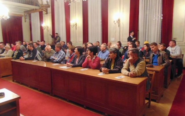 IV. pályázati körrel kapcsolatos tájékoztató lakossági fórum Zomborban (képek)