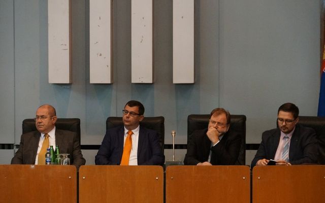 Szerződések aláírása a Prosperitati négy területén, első pályázati kiírás (képek)