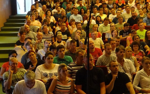 Pályakezdők vállalkozóvá válásának támogatási pályázata, képzés (képek)