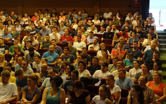 Pályakezdők vállalkozóvá válásának támogatási pályázata, képzés (képek)
