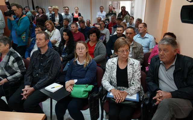 Szerződésaláírás a nyertes pályázókkal (képek)
