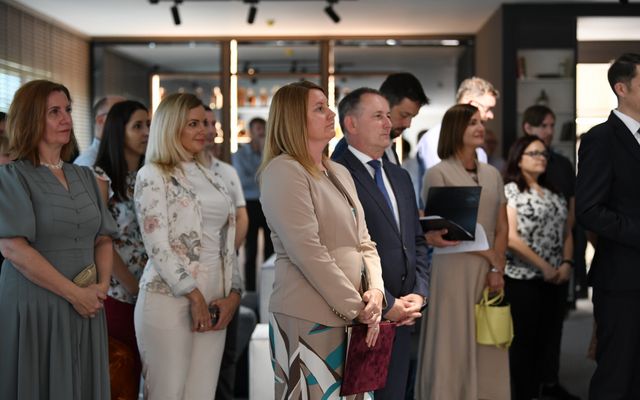 EM Commerce Kft. kiemelt jelentőségű gazdasági fejlesztés ünnepélyes átadása 