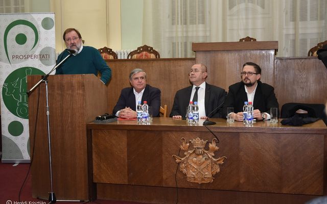 Lakossági fórum Zentán (képek)