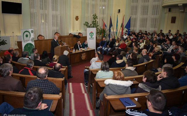 Lakossági fórum Zentán (képek)