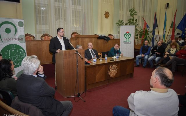 Lakossági fórum Zentán (képek)
