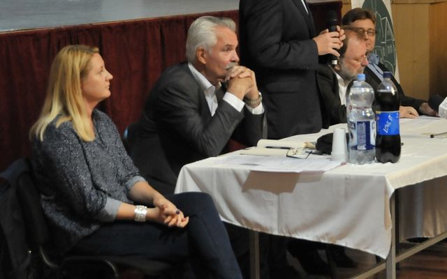 IV. pályázati körrel kapcsolatos tájékoztató lakossági fórum Óbecsén (képek)