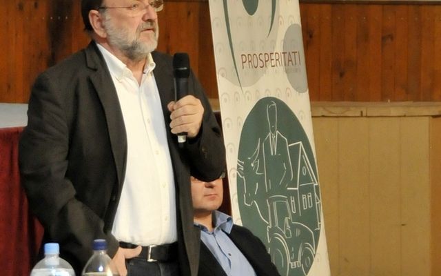 IV. pályázati körrel kapcsolatos tájékoztató lakossági fórum Óbecsén (képek)