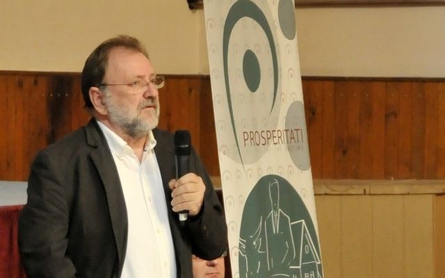 IV. pályázati körrel kapcsolatos tájékoztató lakossági fórum Óbecsén (képek)