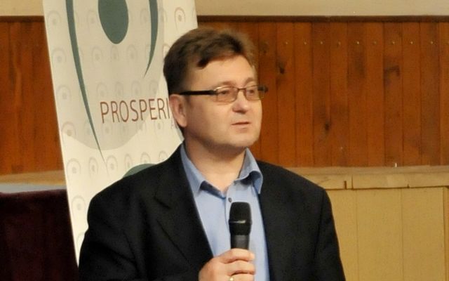 IV. pályázati körrel kapcsolatos tájékoztató lakossági fórum Óbecsén (képek)