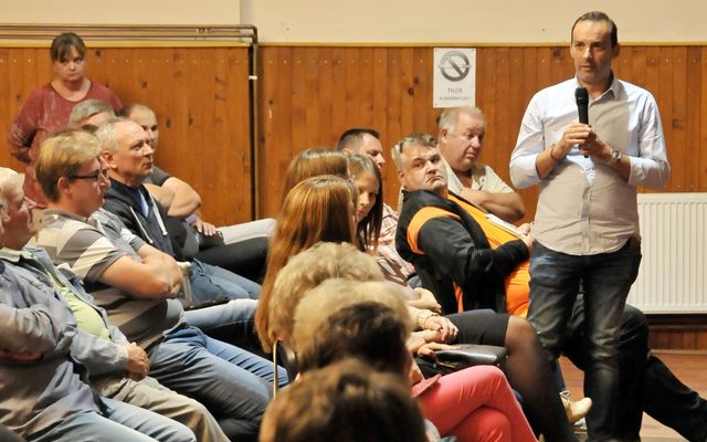IV. pályázati körrel kapcsolatos tájékoztató lakossági fórum Óbecsén (képek)
