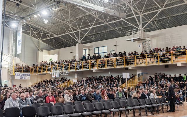 Ünnepélyes szerződésaláírás Zentán (képek)