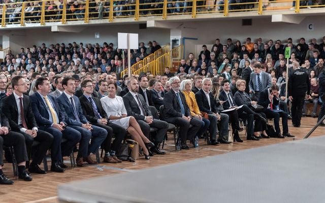 Ünnepélyes szerződésaláírás Zentán (képek)