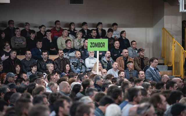 Ünnepélyes szerződésaláírás Zentán (képek)