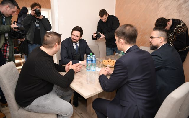 Némedi Normand és Némedi Dianna Prosperitati nyertes házpályázók Hajdújáráson