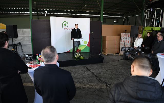Balassa farm kiemelt jelentőségű közepes- és nagyléptékű gazdasági fejlesztés ünnepélyes átadása
