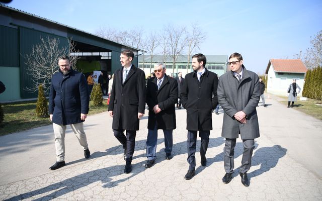 Balassa farm kiemelt jelentőségű közepes- és nagyléptékű gazdasági fejlesztés ünnepélyes átadása