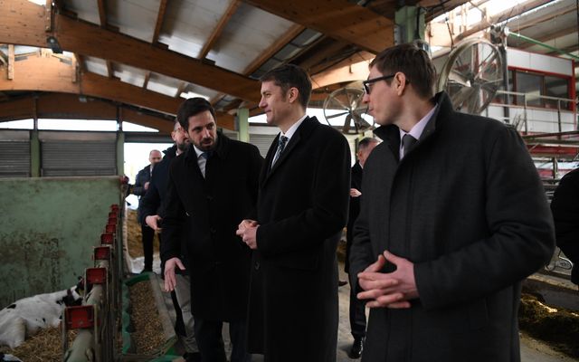 Balassa farm kiemelt jelentőségű közepes- és nagyléptékű gazdasági fejlesztés ünnepélyes átadása
