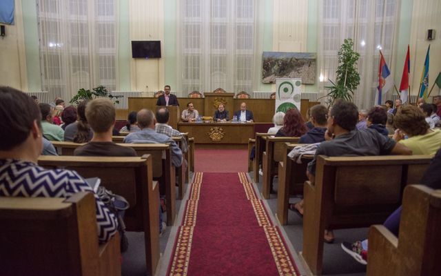 IV. pályázati körrel kapcsolatos tájékoztató lakossági fórum Zentán (képek)