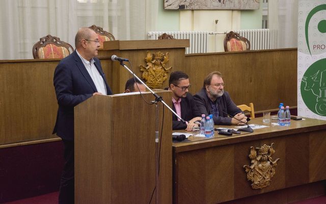 IV. pályázati körrel kapcsolatos tájékoztató lakossági fórum Zentán (képek)