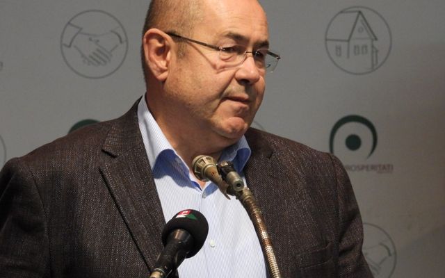Szerződésaláírás a 6. pályázati körben meghirdetett – Falusi házak vásárlását célzó vissza nem térítendő támogatás kapcsán (képek)