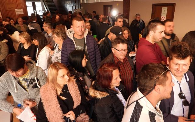 Szerződésaláírás a 6. pályázati körben meghirdetett – Falusi házak vásárlását célzó vissza nem térítendő támogatás kapcsán (képek)