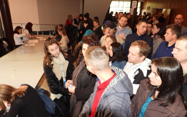 Szerződésaláírás a 6. pályázati körben meghirdetett – Falusi házak vásárlását célzó vissza nem térítendő támogatás kapcsán (képek)