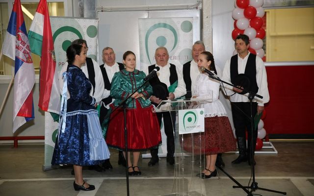 A martonosi Telek Paprika kft. bővített üzemének átadása (képek)