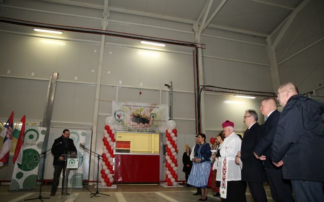 A martonosi Telek Paprika kft. bővített üzemének átadása (képek)