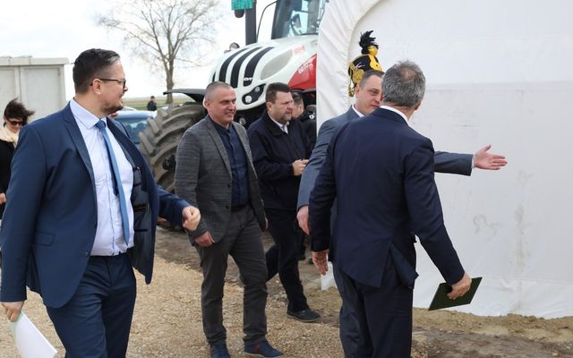 Holló Company Kft. – sertésfarm ünnepélyes átadása (képek)