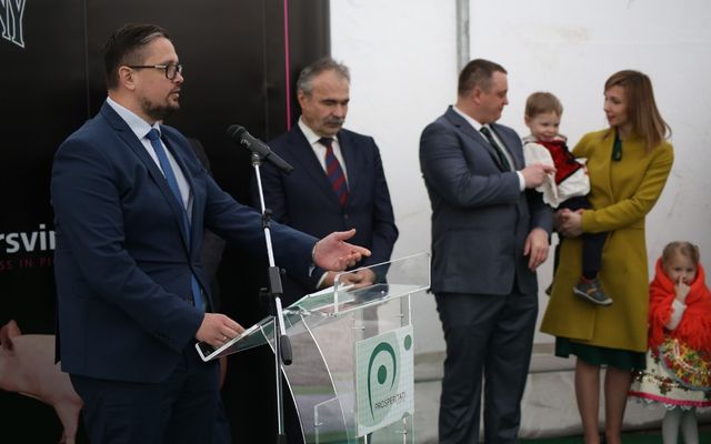 Holló Company Kft. – sertésfarm ünnepélyes átadása (képek)