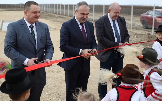 Holló Company Kft. – sertésfarm ünnepélyes átadása (képek)