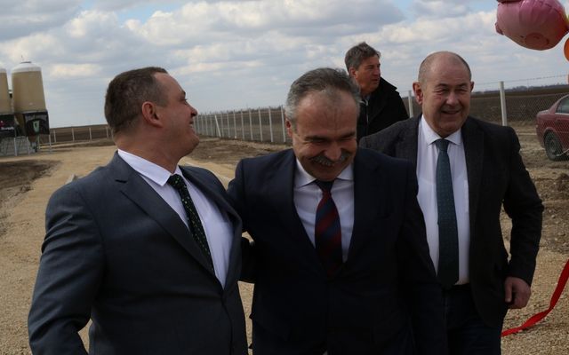 Holló Company Kft. – sertésfarm ünnepélyes átadása (képek)