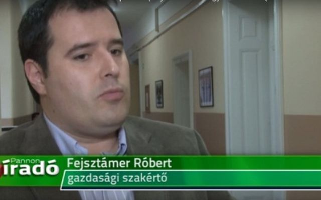 Lakossági fórum a választásokról és a Prosperitati pályázatairól Magyarkanizsán (videó)