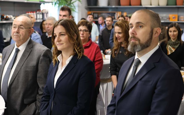 A zentagunarasi Fitochem Kft kiemelt jelentőségű közepes léptékű gazdasági fejlesztés ünnepélyes átadása 