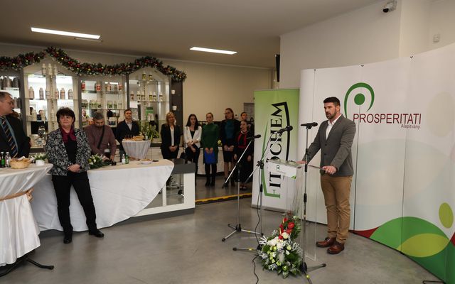 A zentagunarasi Fitochem Kft kiemelt jelentőségű közepes léptékű gazdasági fejlesztés ünnepélyes átadása 
