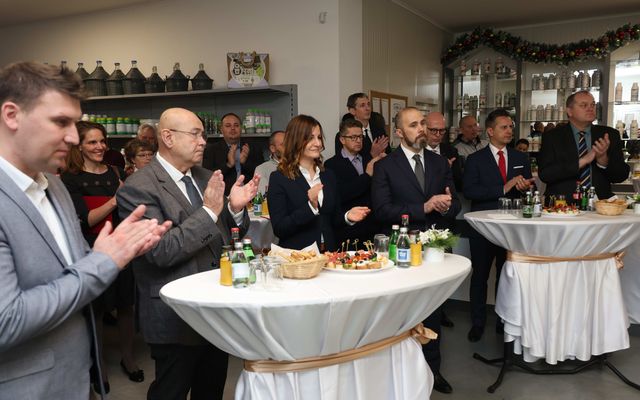 A zentagunarasi Fitochem Kft kiemelt jelentőségű közepes léptékű gazdasági fejlesztés ünnepélyes átadása 