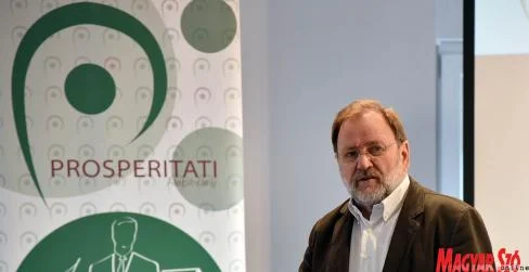 Uniós forrásokkal vetekedő magyar segítség