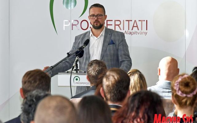 A tapasztaltabbaktól kell tanulni! 