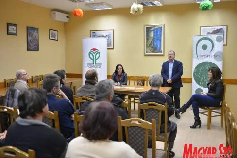 Egy körben csak egy pályázat