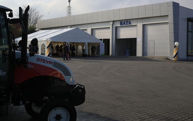 Bata Kft. nagyléptékű gazdasági fejlesztés (képek)