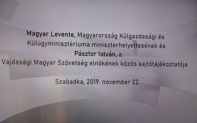 Sajtótájékoztató (képek)