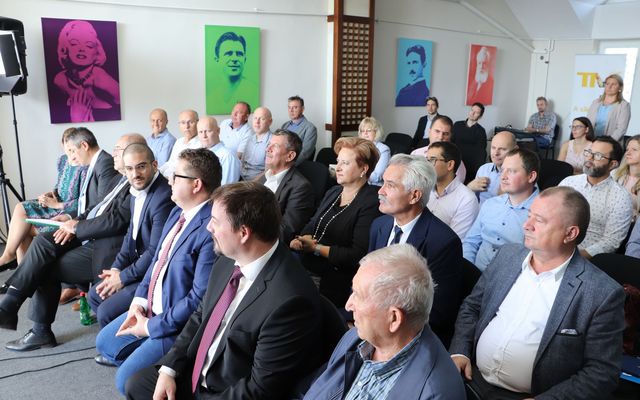 A vajdasági mentorképző program ünnepélyes megnyitója (képek)