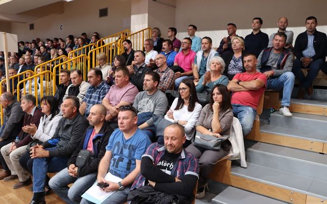Ünnepélyes szerződésaláírás Zentán (képek)