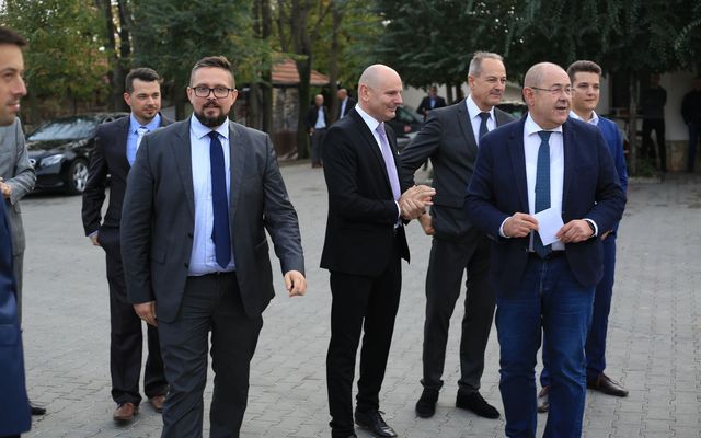 Bata Kft. nagyléptékű gazdasági fejlesztés (képek)