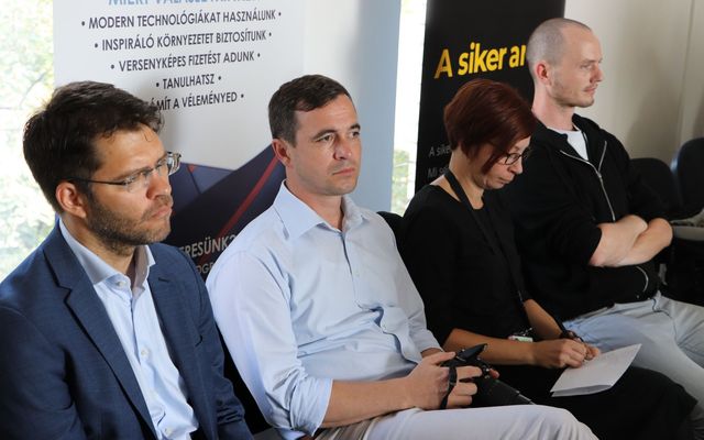 A vajdasági mentorképző program ünnepélyes megnyitója (képek)