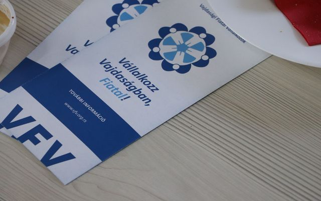 A vajdasági mentorképző program ünnepélyes megnyitója (képek)