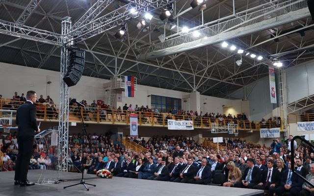 Ünnepélyes szerződésaláírás Zentán (képek)