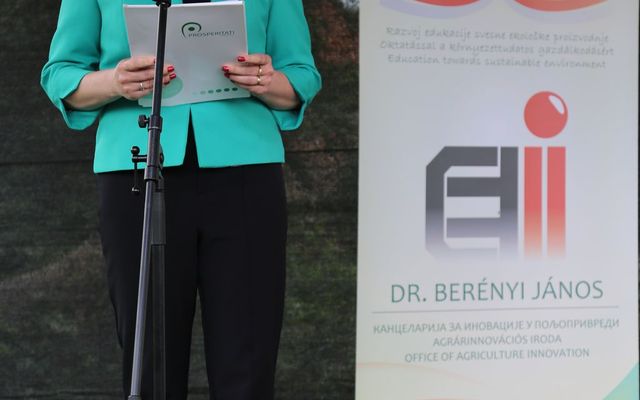 Ünnepélyes oklevélátadás Zentán