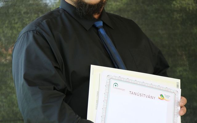 Ünnepélyes oklevélátadás Zentán