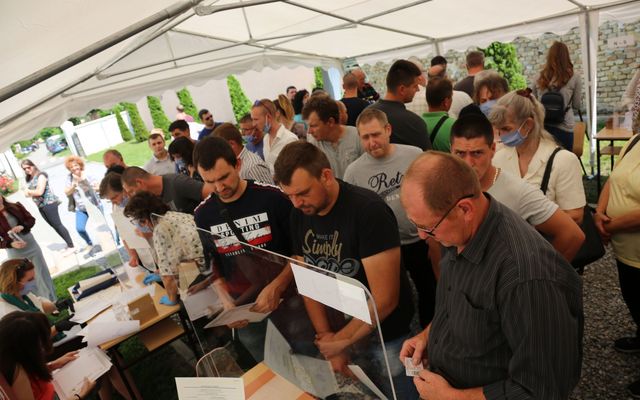 Ünnepélyes oklevélátadás Zentán